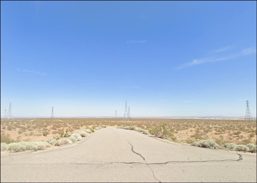 Southern California 0.06 Acre Lot Just Outside The Town of Mojave! Great Investment Near Highway! Tons of Local Recreation! Low Monthly Payments!